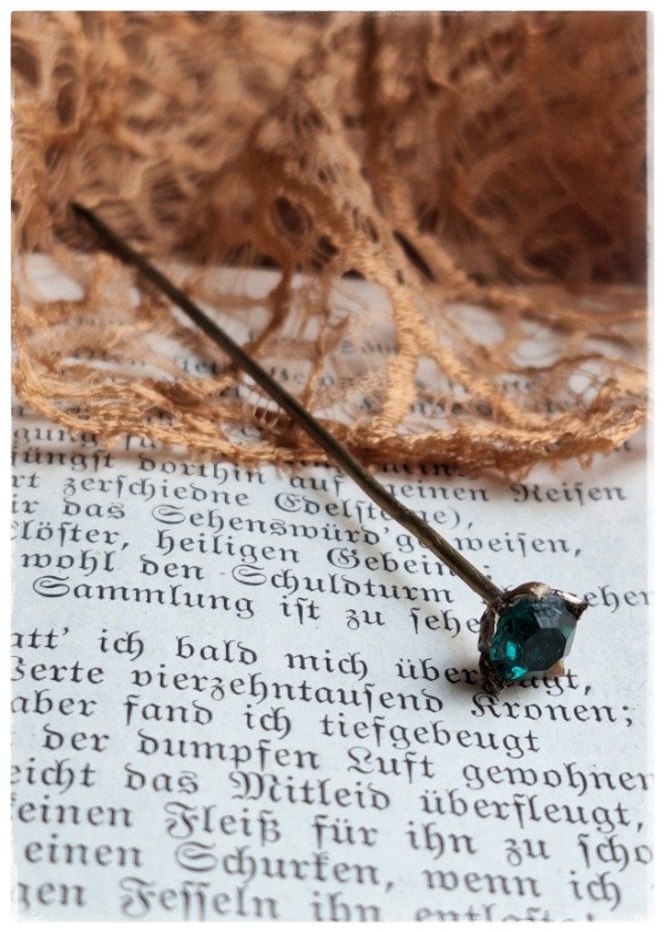 Producto - Pinche para sombrero piedrita Verde