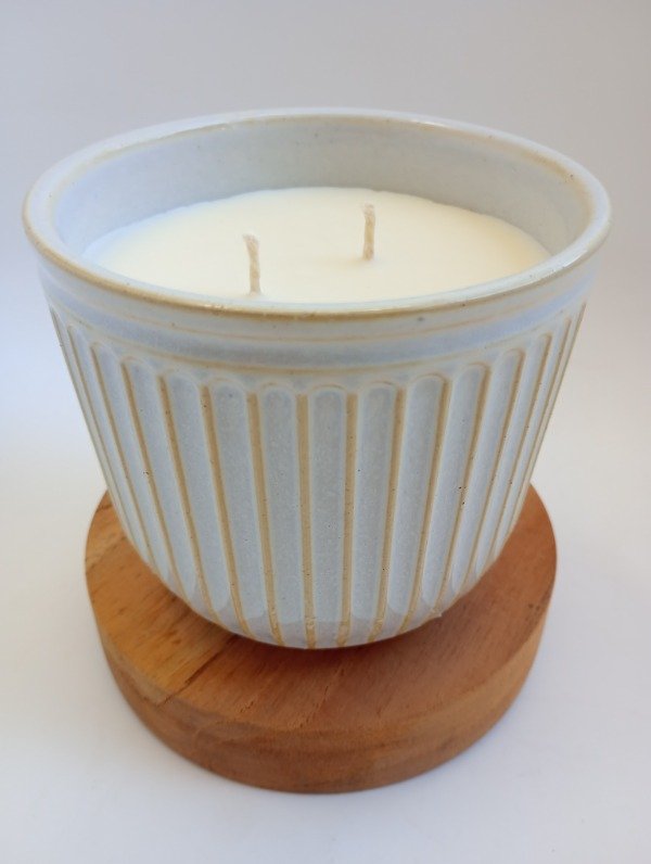 Producto - ÚNICA Y EXLUSIVA! Vela de soja Cuenco natural y dorado