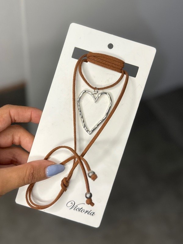 Producto - Choker marrón corazon