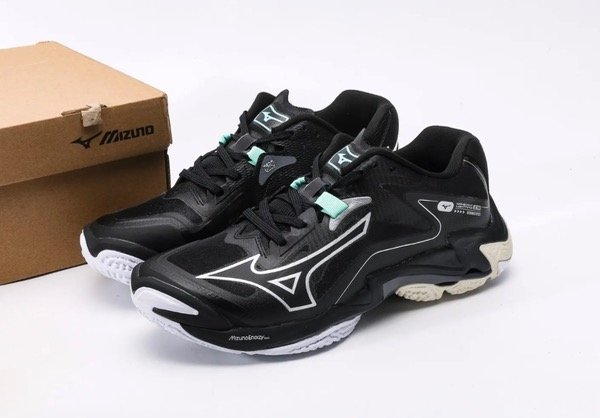 Producto - MIZUNO WAVE LIGHTNING Z8 NEGRO