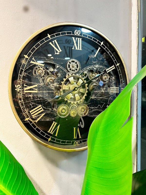 Producto - Reloj con engranaje en movimientos 52x50cm