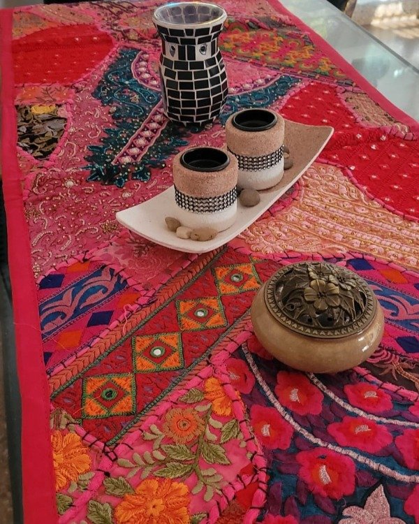 Producto - Tapiz O Camino De Mesa Bordado 150x50 India