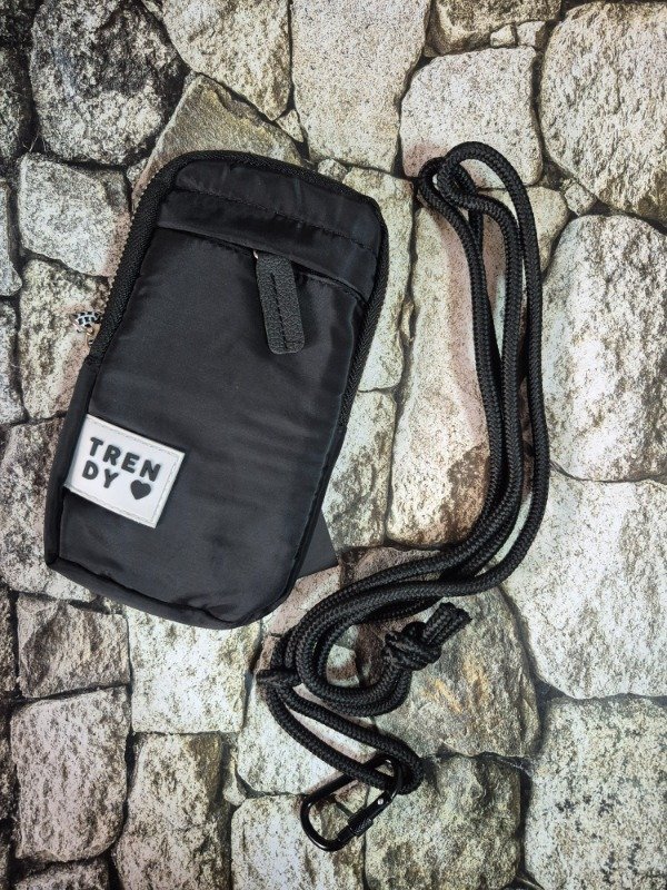 Producto - Porta Celular Trendy con bolsillo negro