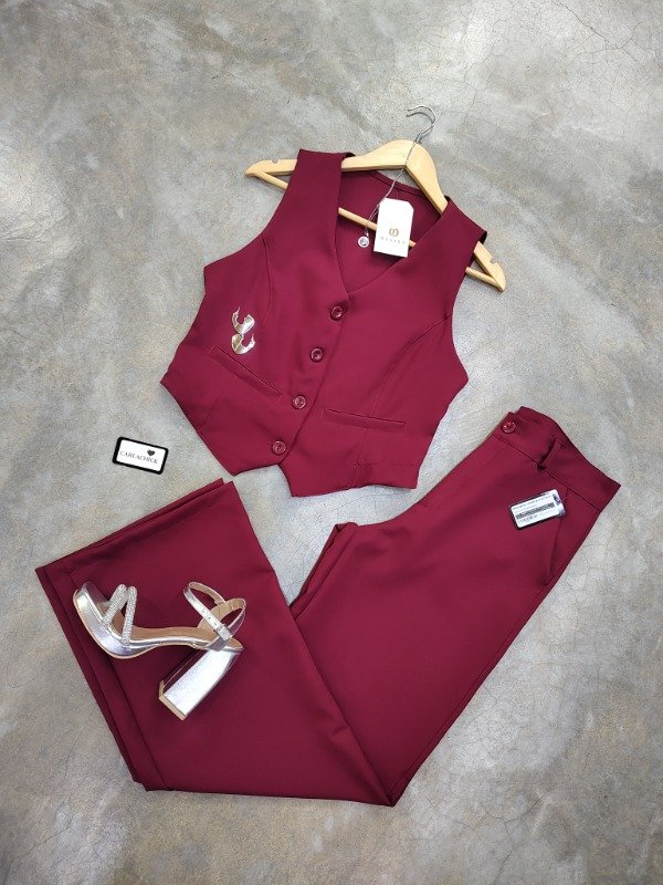Producto - Conjunto Sastrero bordo