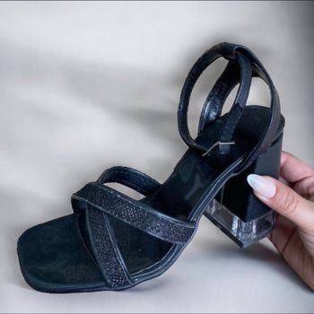 Producto - SANDALIAS BRILLO EN TIRAS Y TACO ALTO CON DETALLE TRANSPARENTE