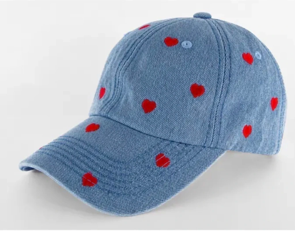 Producto - Gorra Bordada corazones rojos - 1
