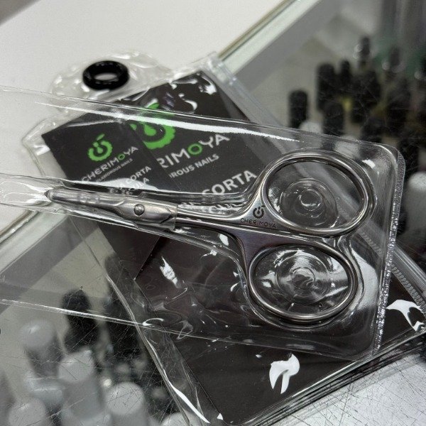 Producto - Tijera cortacuticulas Cherimoya