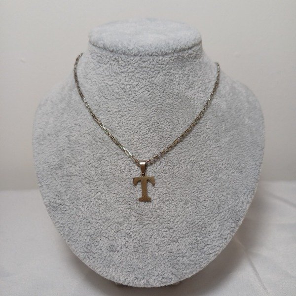 Producto - collar letra T
