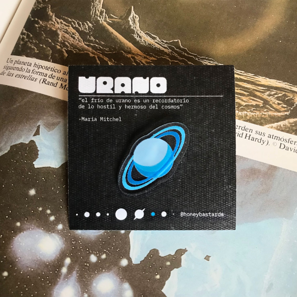 Producto - Pin Urano Acrilico
