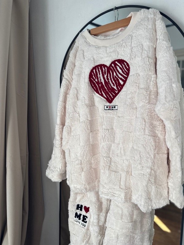 Producto - Pijama polar soft natural corazón