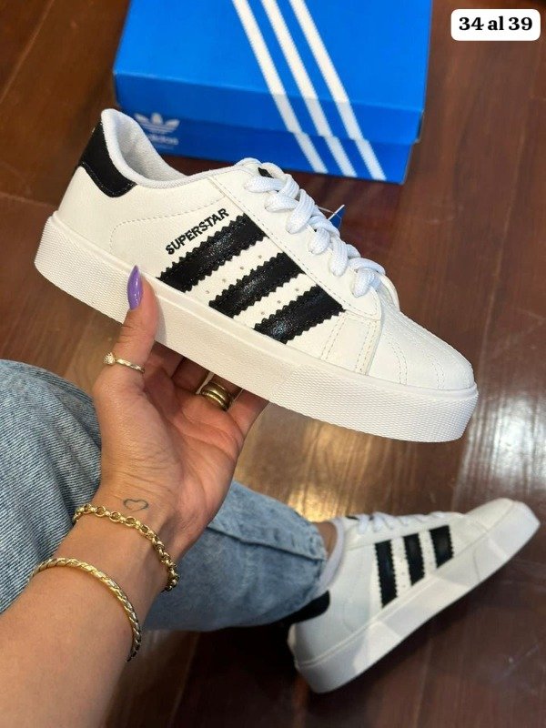 Producto - LINEA SOFI ADIDAS SUPERESTAR