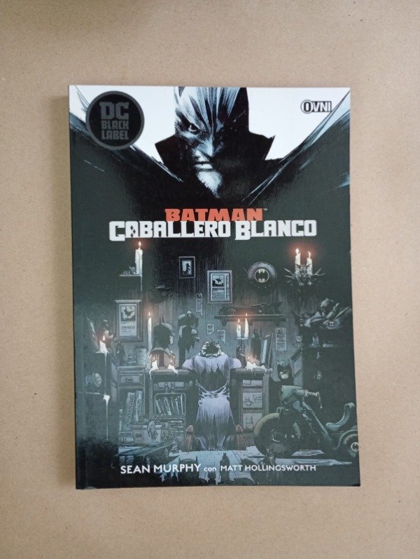 Producto - Batman Caballero blanco - Murphy Hollingsworth - DC Comics Ovni 2019