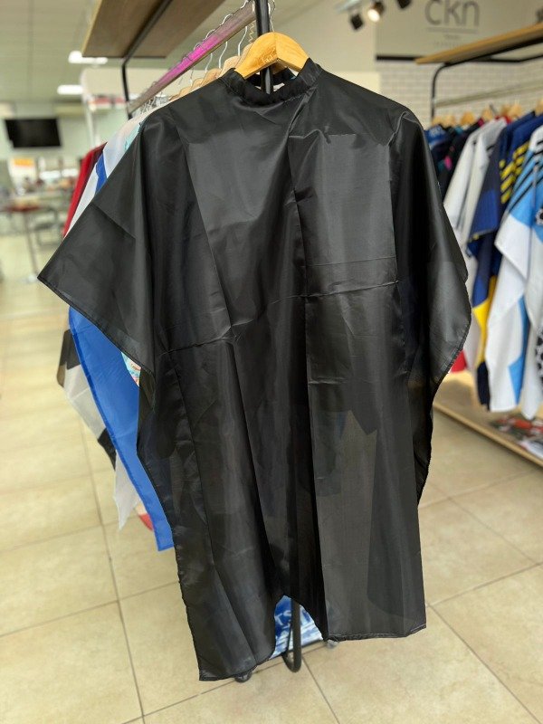 Producto - Capa negra con abrojo