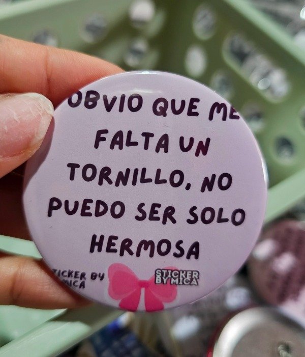 Producto - Pin obvio que me falta un tornillo