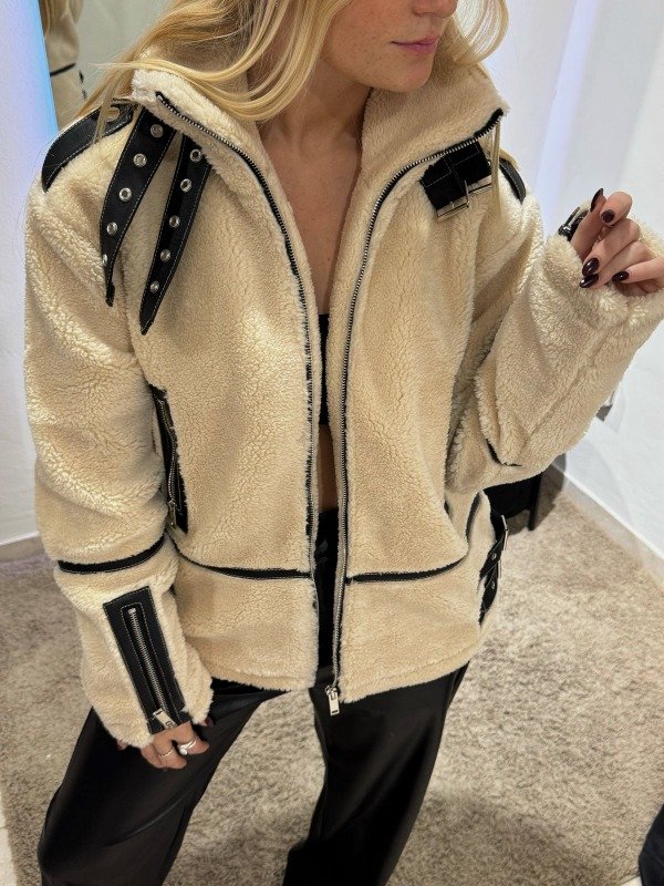 Producto - Campera Abril