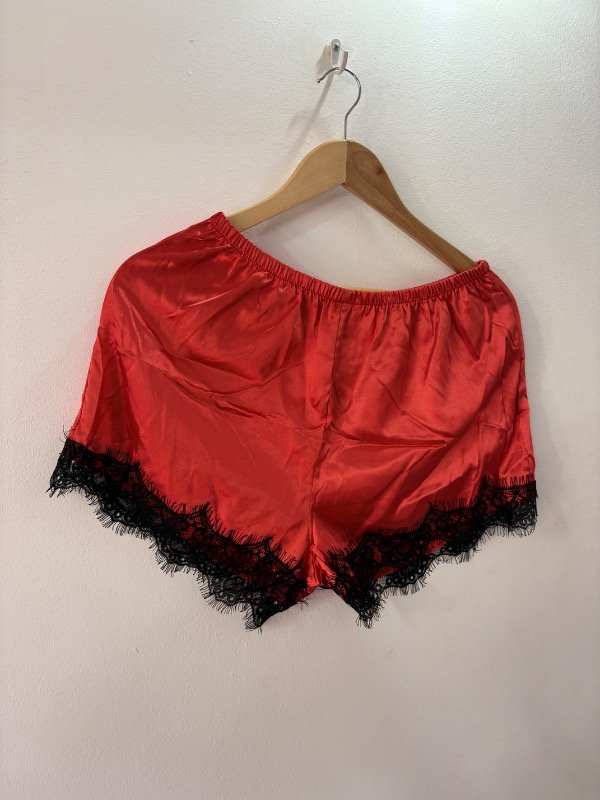 Producto - Pijama dé saten talles M/L y XL - 3