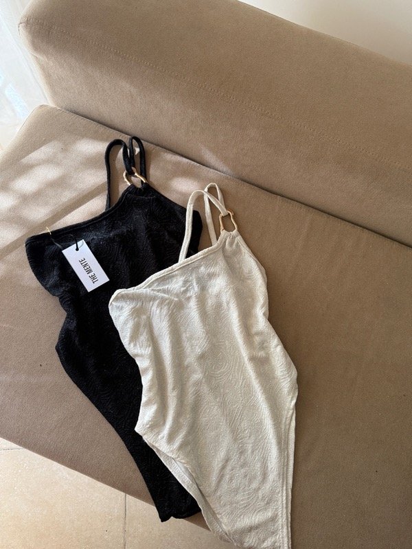 Producto - Body hebilla negro