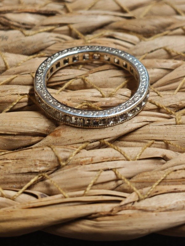 Producto - Alianza antigua plata 925 cincelada con cubics carre - 0