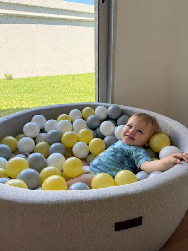 Producto - Maxi Pelotero- 90 cm Gris Melange CLARO + 130 pelotitas