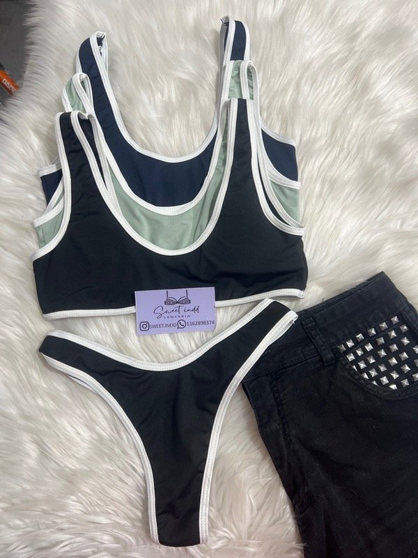 Producto - Bikini bordes blancos