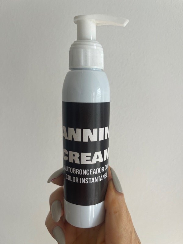 Producto - Crema autobronceadora con color instantáneo