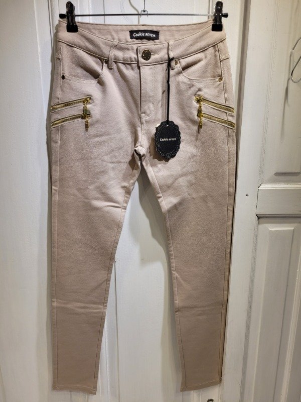 Producto - Pantalón COOKIE SEVEN beige Nuevo Con etiqueta Talle S/M - PRECIO: 36X
