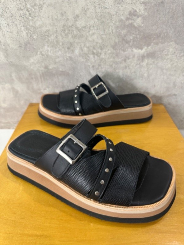 Producto - Zuecos Birk Negro Hebilla