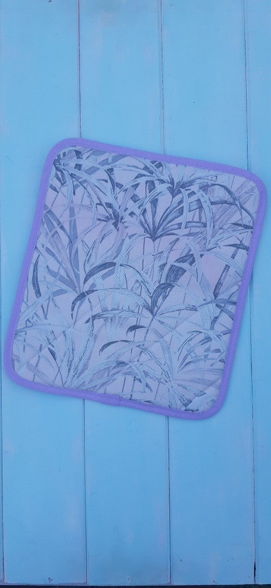 Producto - Agenda gris con hojas verdes y lila