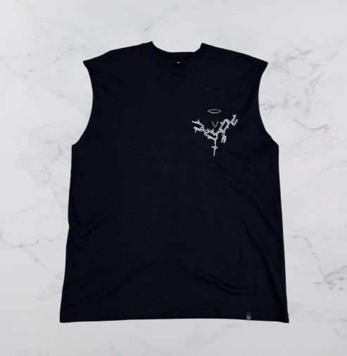 Producto - MUSCULOSA NEGRA VK