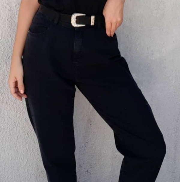 Producto - Pantalón  mom negro