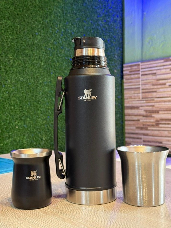 Producto - TERMO + MATE SIMIL STANLEY NEGRO