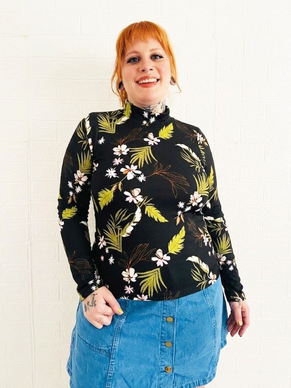 Producto - Polera Flores Verdes