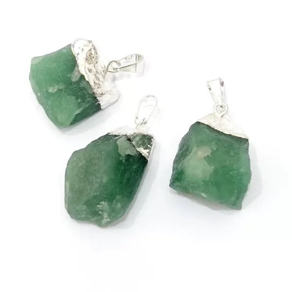 Producto - Dije cuarzo verde en bruto en baño de plata