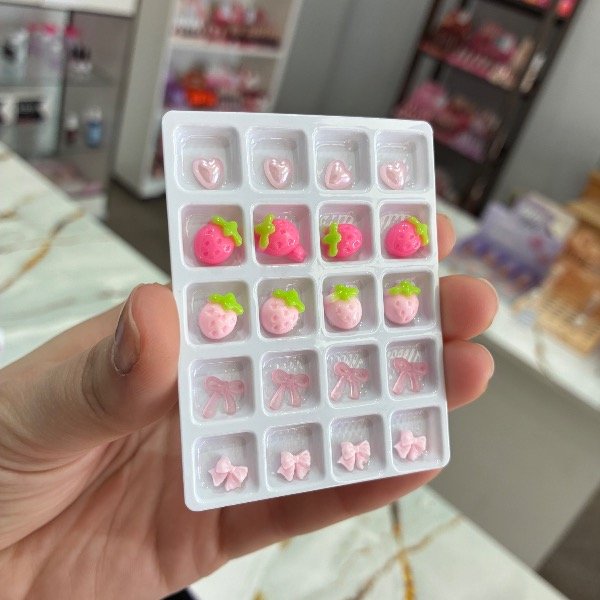 Producto - Set de Apliques 3D para uñas - 1