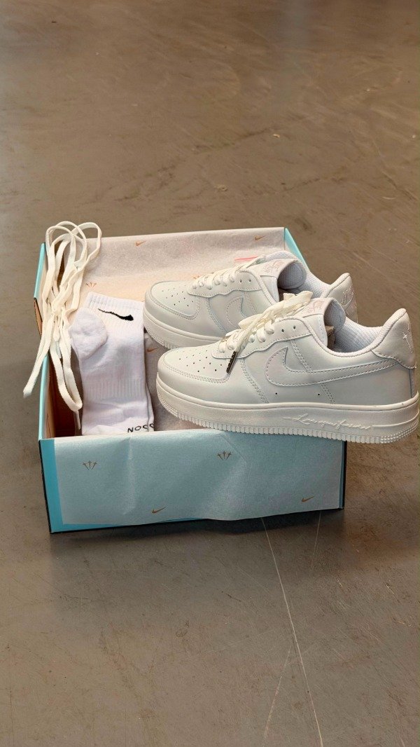 Producto - Nike Air Force 1 Nocta - 3