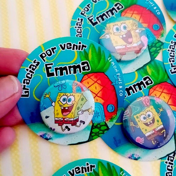 Producto - Pines Bob Esponja 32 mm con tarjeta personalizada