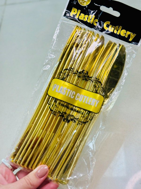 Producto - Cuchillo plásticos metalic dorado x12u
