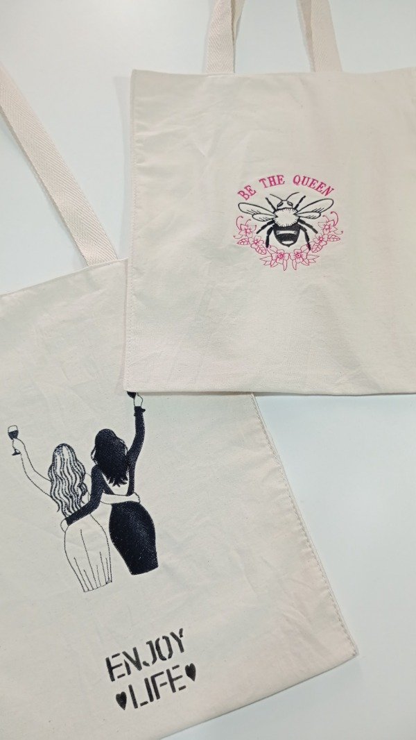 Producto - Eco Bag Bordada y forrada BE tHE QUEEN