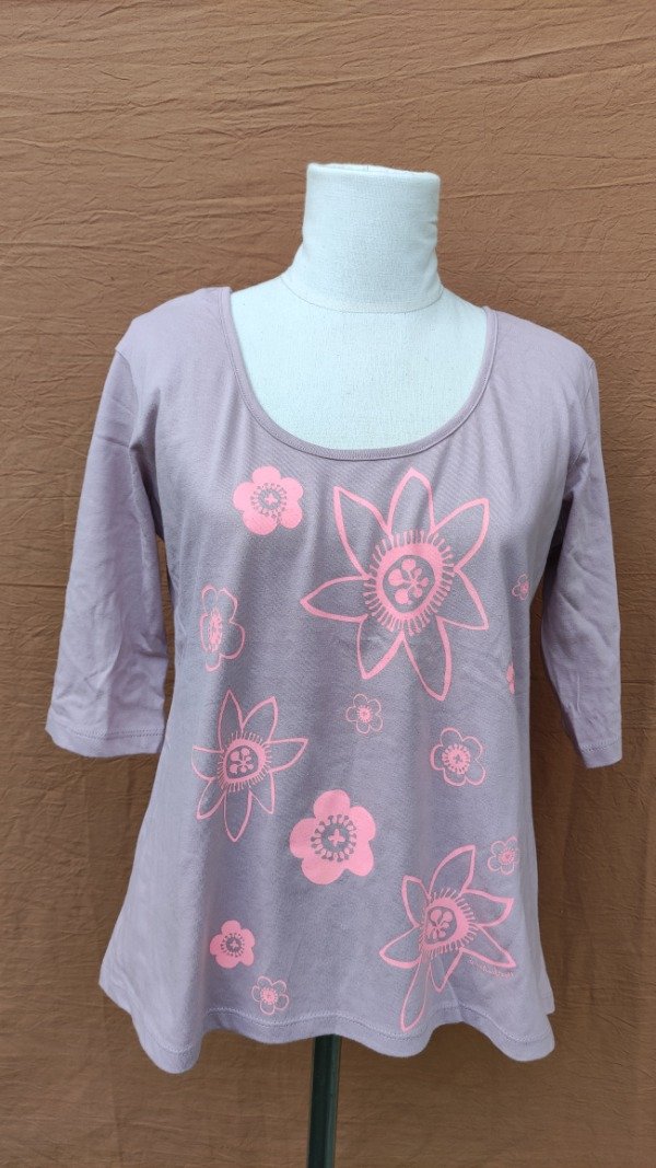 Producto - remera amapola talle M