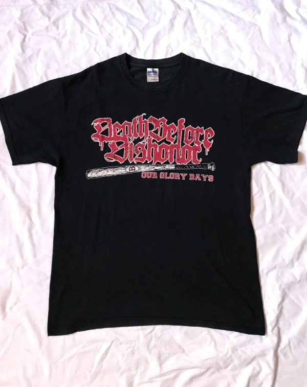 Producto - Death Before Dishonor - Better Ways To Die, 2009 oficial merch tubular tee.
