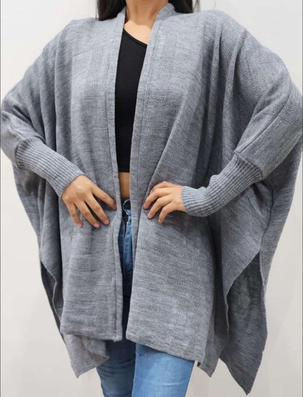 Producto - Linea Cloy! SACO PONCHO LISO