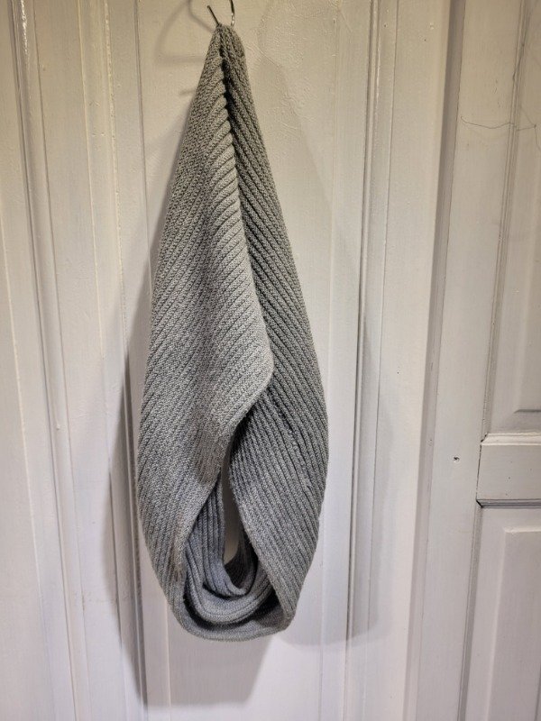 Producto - Bufanda infinita gris claro - PRECIO: 6X - 1