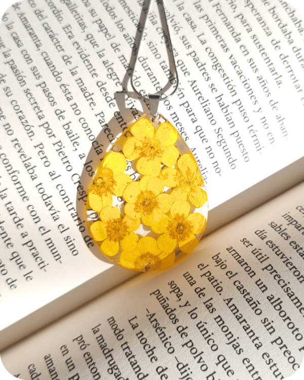 Producto - Dije Flor Botón de Oro grande - incluye cadena