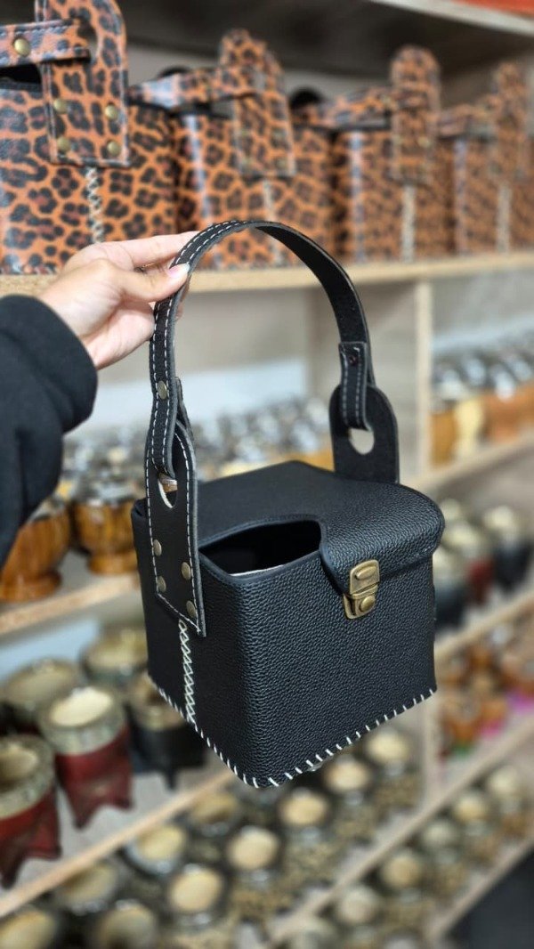 Producto - Canasta simil con tapa