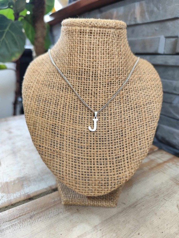 Producto - Collar inicial J. Acero quirurgico.