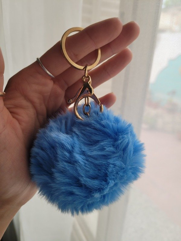 Producto - Llavero - bag charm pompón azul claro