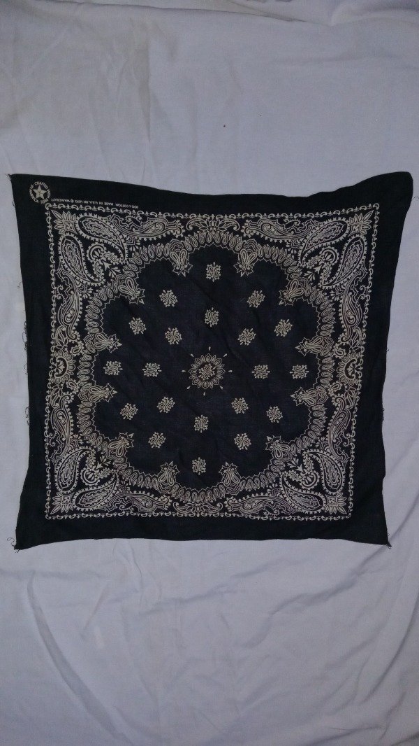 Producto - 70s Cotton mada in USA RN14193 Wamcraft black Paisley Bandana handkerchief. - 0