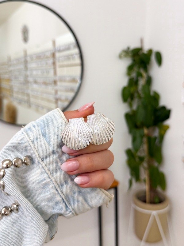 Producto - Aritos acero blanco concha de mar grande