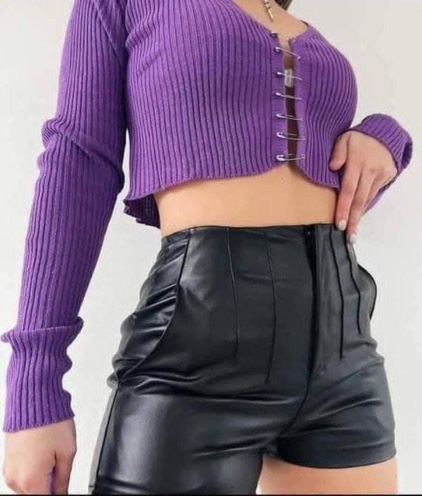 Producto - SHORT PINZADO ENGOMADO