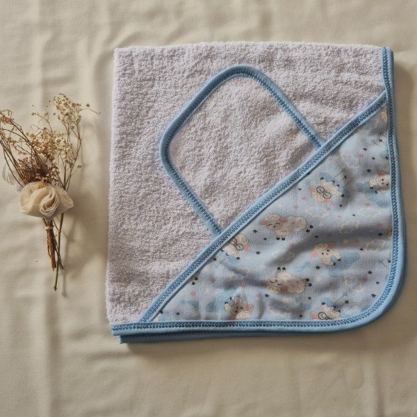 Producto - Toalla con babita ovejitas celestes